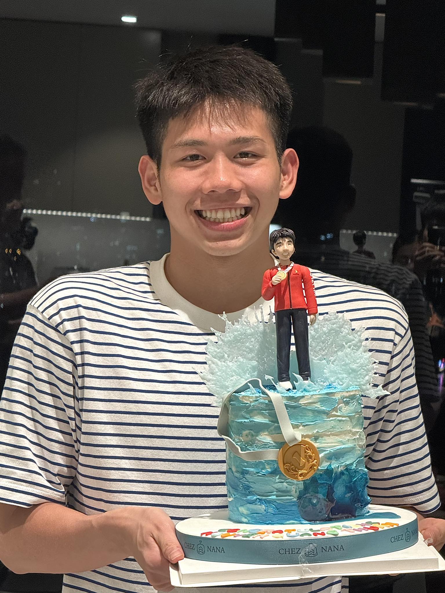 Viral loạt ảnh đời thường của Quang Thuấn - nam thần bơi lội thế hệ mới, 19 tuổi được thăng quân hàm gây sốt MXH- Ảnh 17.