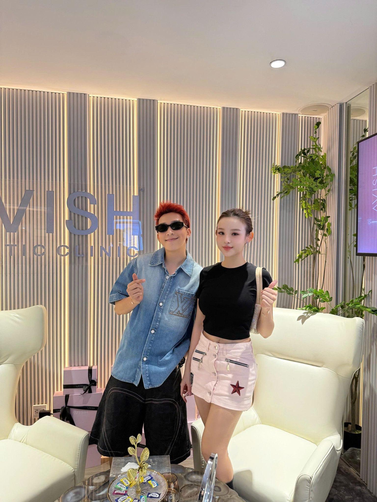 Tăng Phúc thân thiết bên đàn chị tài năng Huyền Baby: Khán giả đặt nghi vấn về một dự án âm nhạc mới?- Ảnh 1. Tăng Phúc thân thiết bên đàn chị tài năng Huyền Baby: Khán giả đặt nghi vấn về một dự án âm nhạc mới?- Ảnh 1.