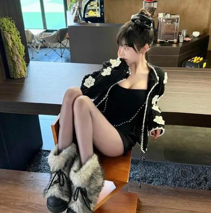 Hot girl đình đám bị bóc phốt: Xây dựng hình tượng “bạch phú mỹ” nhưng lại xin tiền các “anh trai mưa” mua đồ- Ảnh 1.