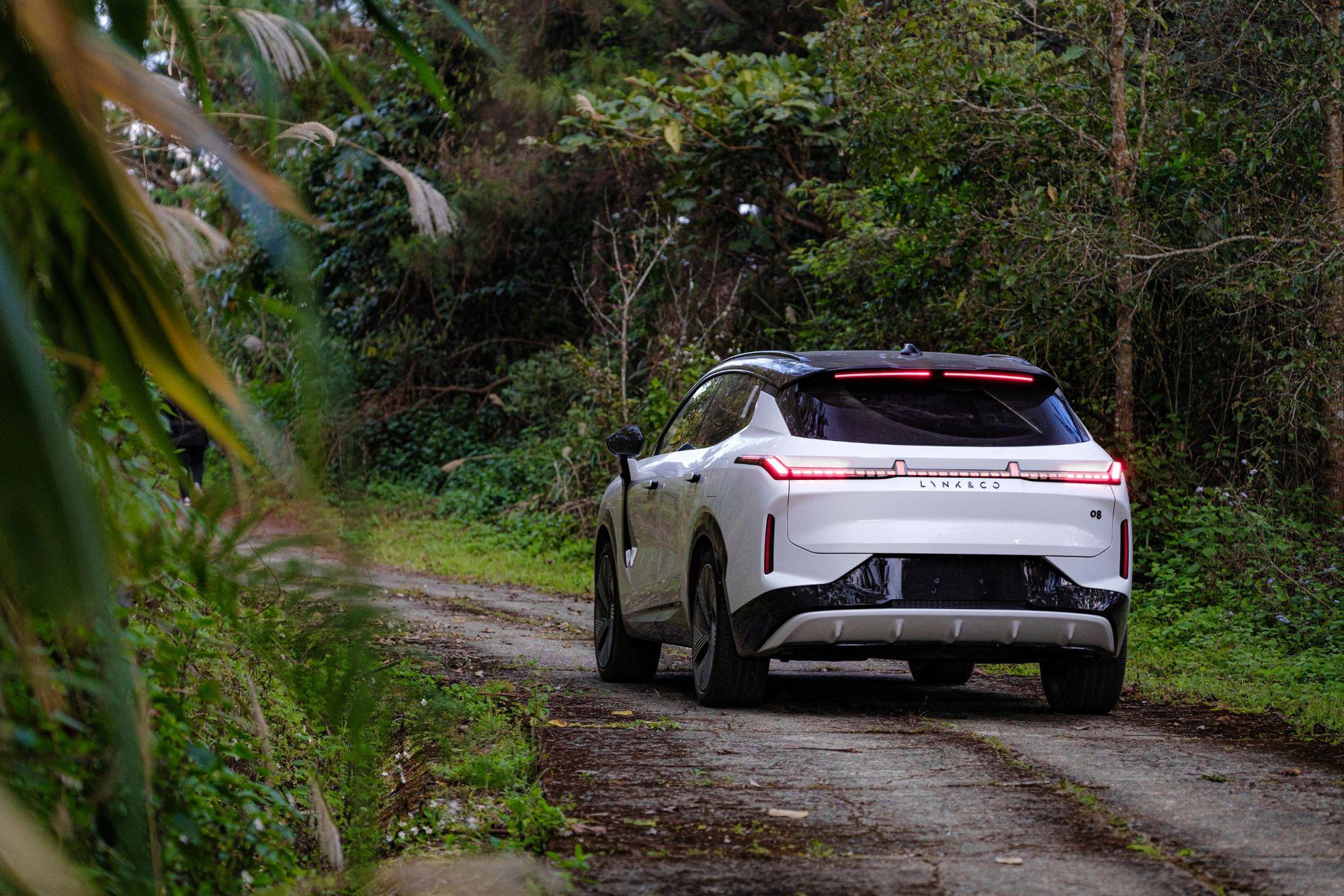 Lynk & Co 08 EM-P dẫn đầu phân khúc xe gầm cao cỡ D tại Car Awards 2025- Ảnh 2. Lynk & Co 08 EM-P dẫn đầu phân khúc xe gầm cao cỡ D tại Car Awards 2025- Ảnh 2.