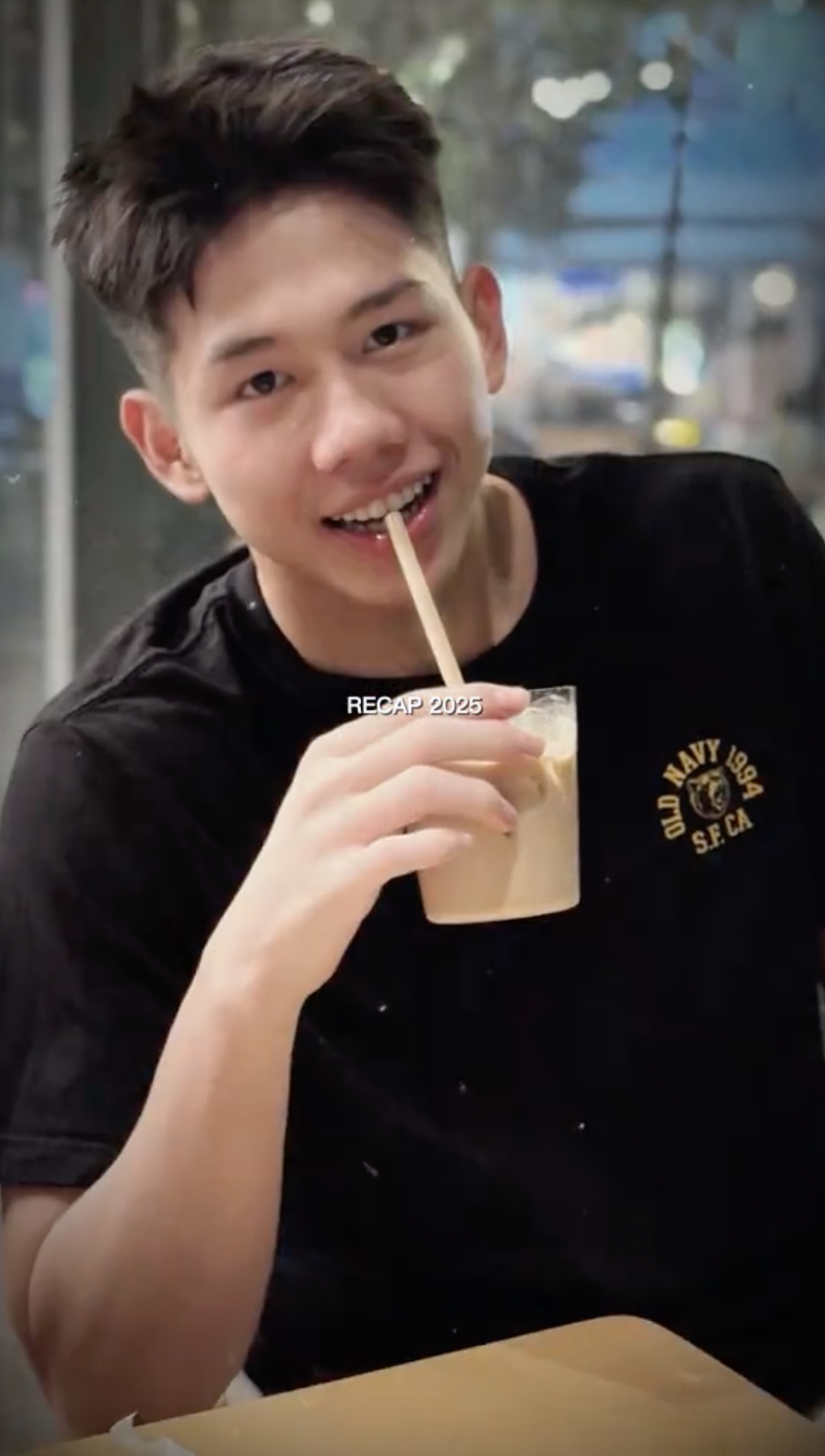 Viral loạt ảnh đời thường của Quang Thuấn - nam thần bơi lội thế hệ mới, 19 tuổi được thăng quân hàm gây sốt MXH- Ảnh 10.