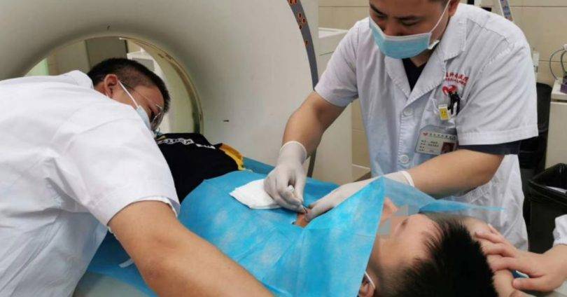 Cơn ho tưởng vô hại của cậu bé 15 tuổi và chẩn đoán khiến cả gia đình sụp đổ- Ảnh 1.