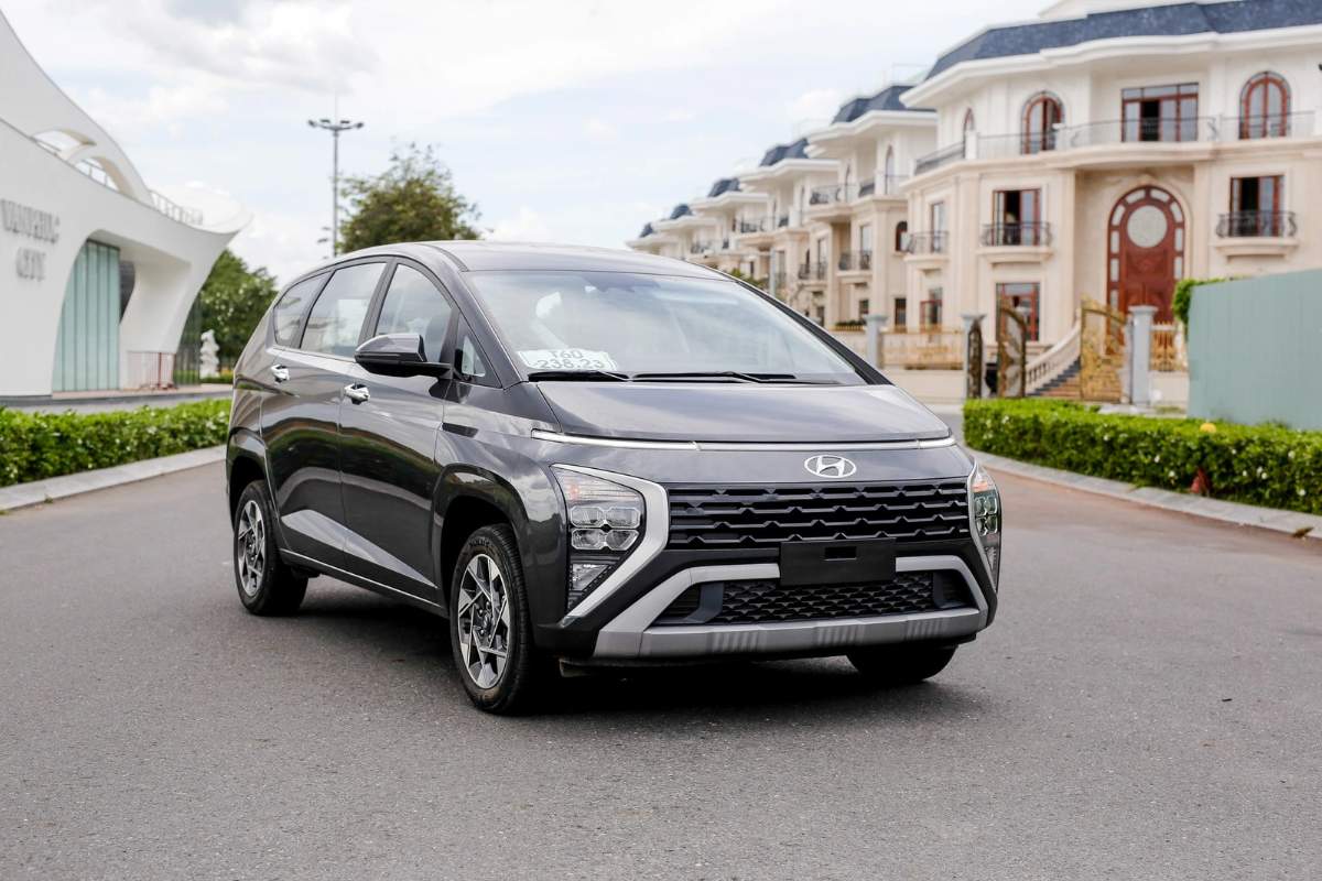 Hyundai có xe 7 chỗ thực dụng, ngang cỡ Xpander đang ưu đãi gần 100 triệu, bảo hành gần một thập kỷ- Ảnh 2.