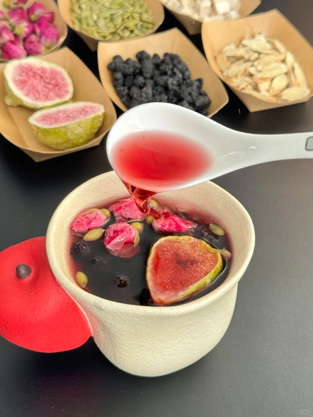 Học lỏm Phạm Băng Băng công thức nước uống này mỗi sáng, da căng mọng bất chấp cam thường- Ảnh 3.