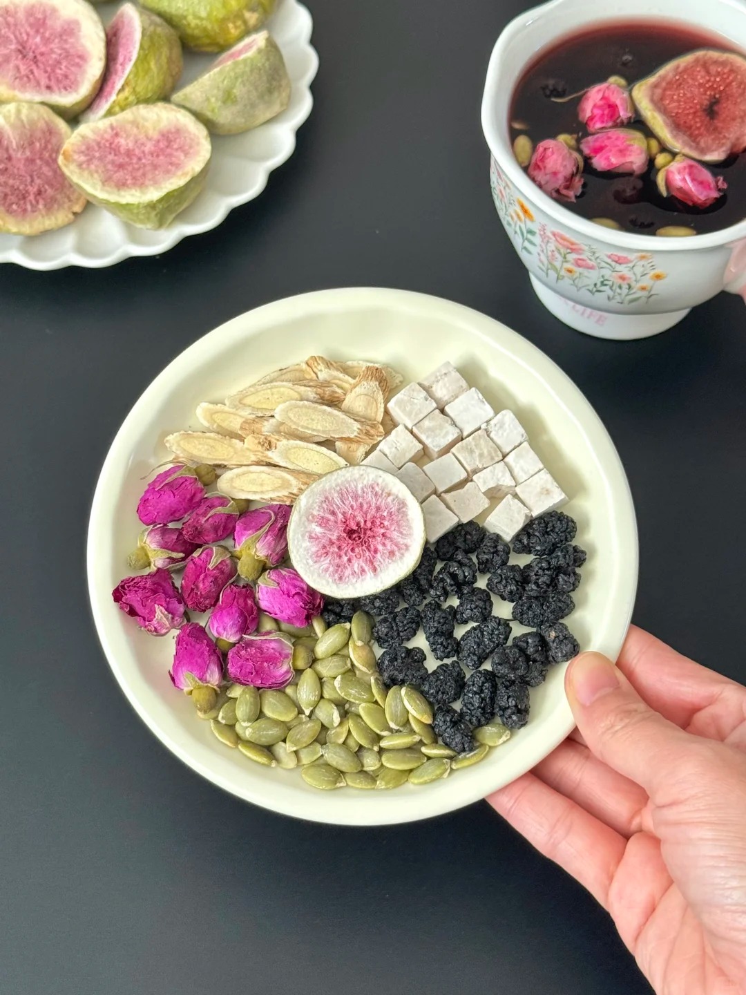 Học lỏm Phạm Băng Băng công thức nước uống này mỗi sáng, da căng mọng bất chấp cam thường- Ảnh 2.