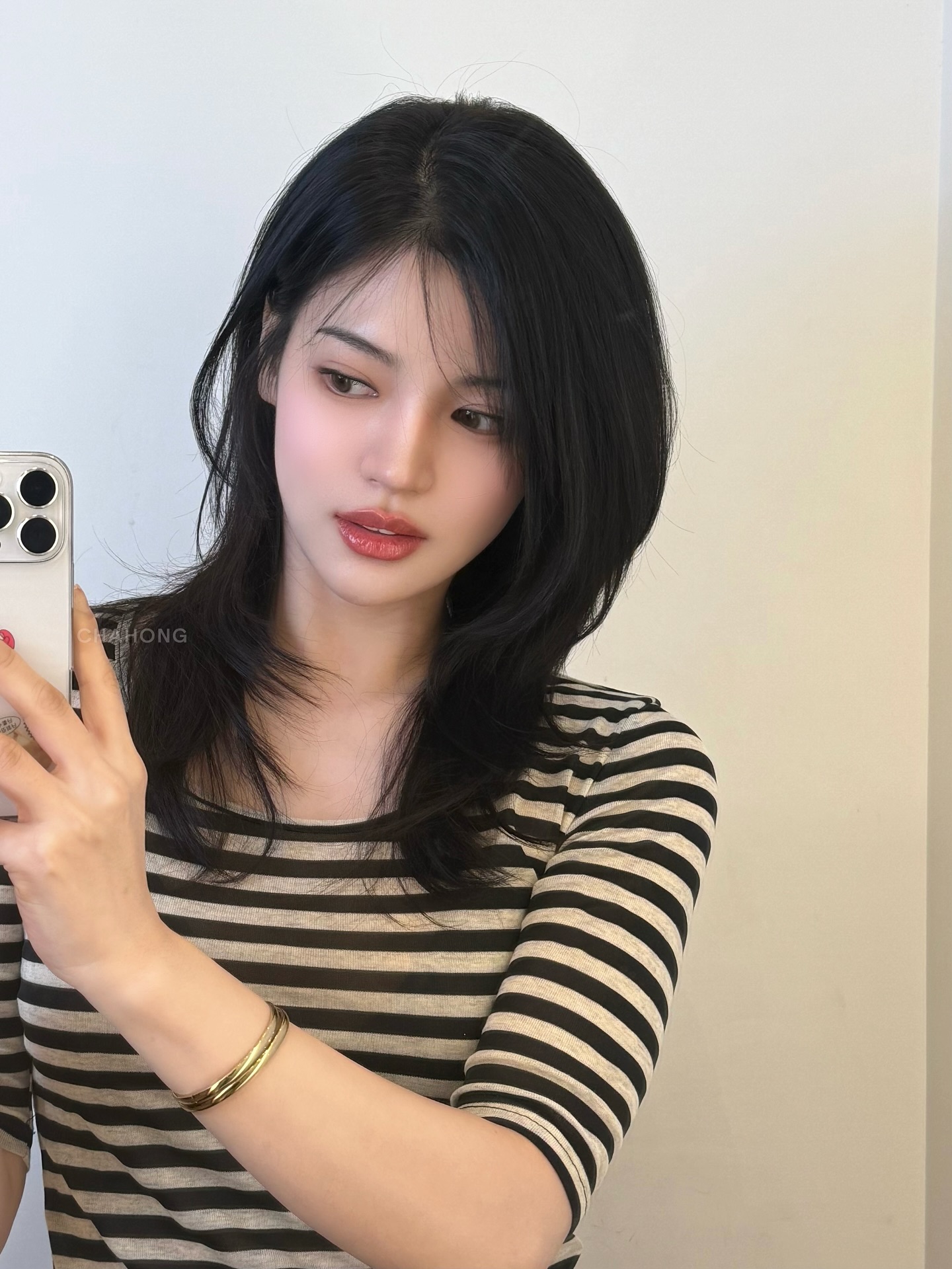 5 kiểu tóc ngang vai cho nàng không thích cắt tóc quá ngắn, nhưng vẫn muốn trẻ ra vài tuổi- Ảnh 8.