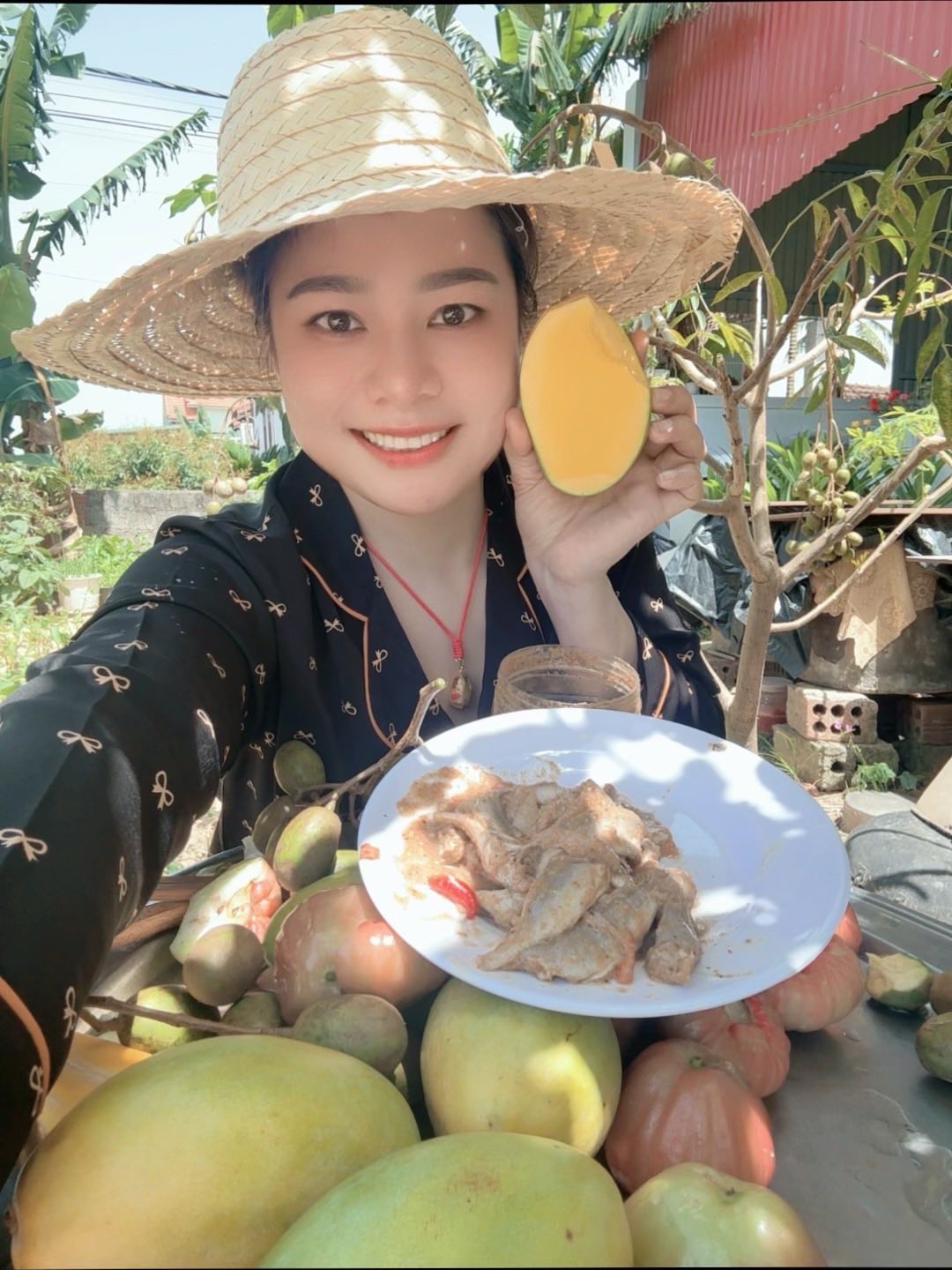 Chị Lê Thị Là: Sức hút từ những khoảnh khắc đời thường, thu hút hơn 400.000 người theo dõi- Ảnh 5.