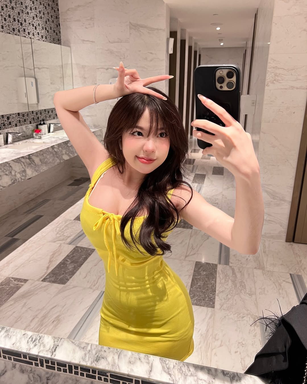 photo-1767857461090 photo-1767857461090