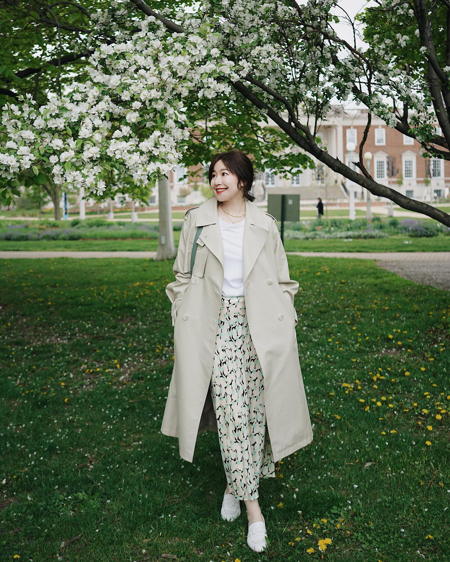 Có thể khẳng định, đây là 5 mẫu áo khoác đẹp nhất để mặc với chân váy- Ảnh 12.