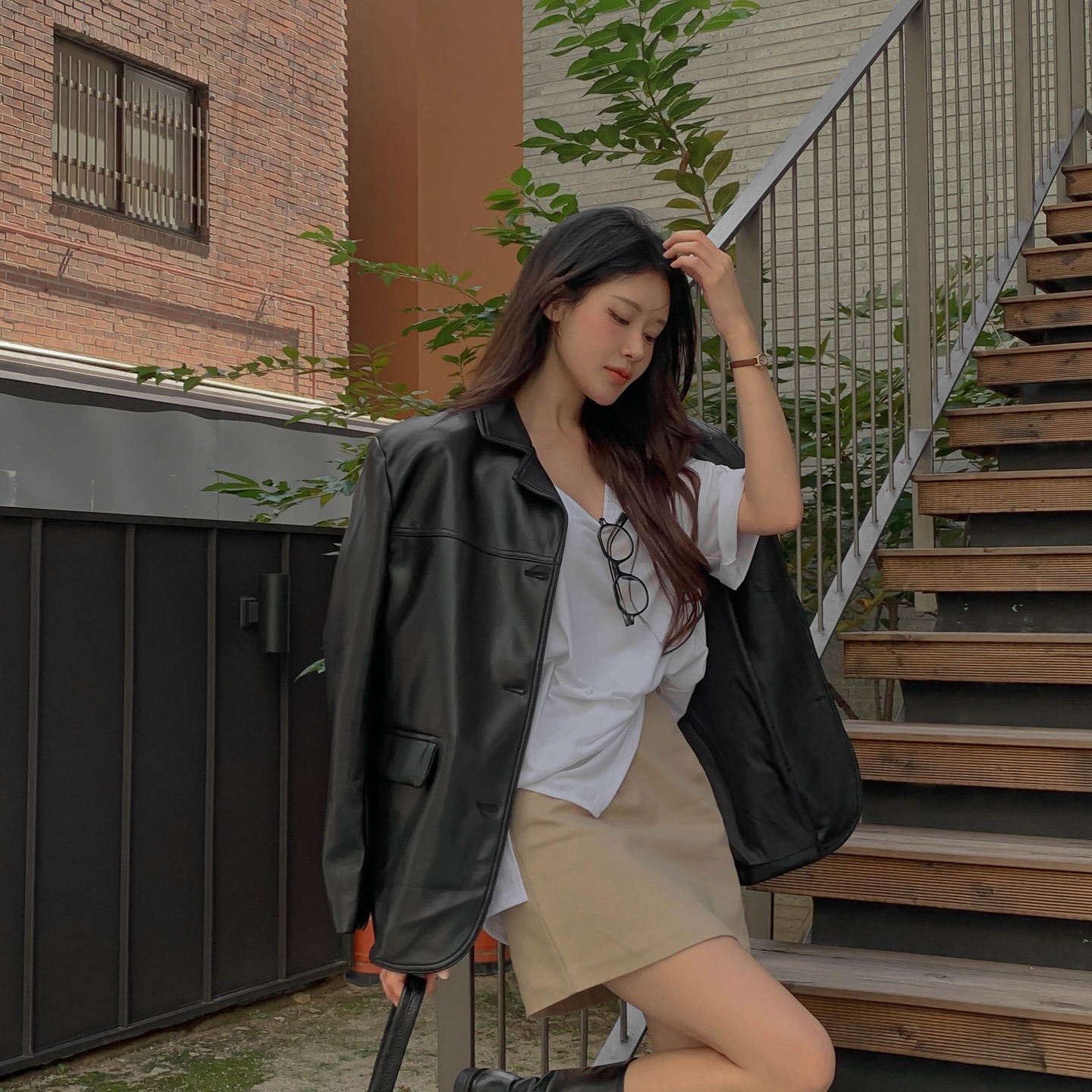 Có thể khẳng định, đây là 5 mẫu áo khoác đẹp nhất để mặc với chân váy- Ảnh 4.