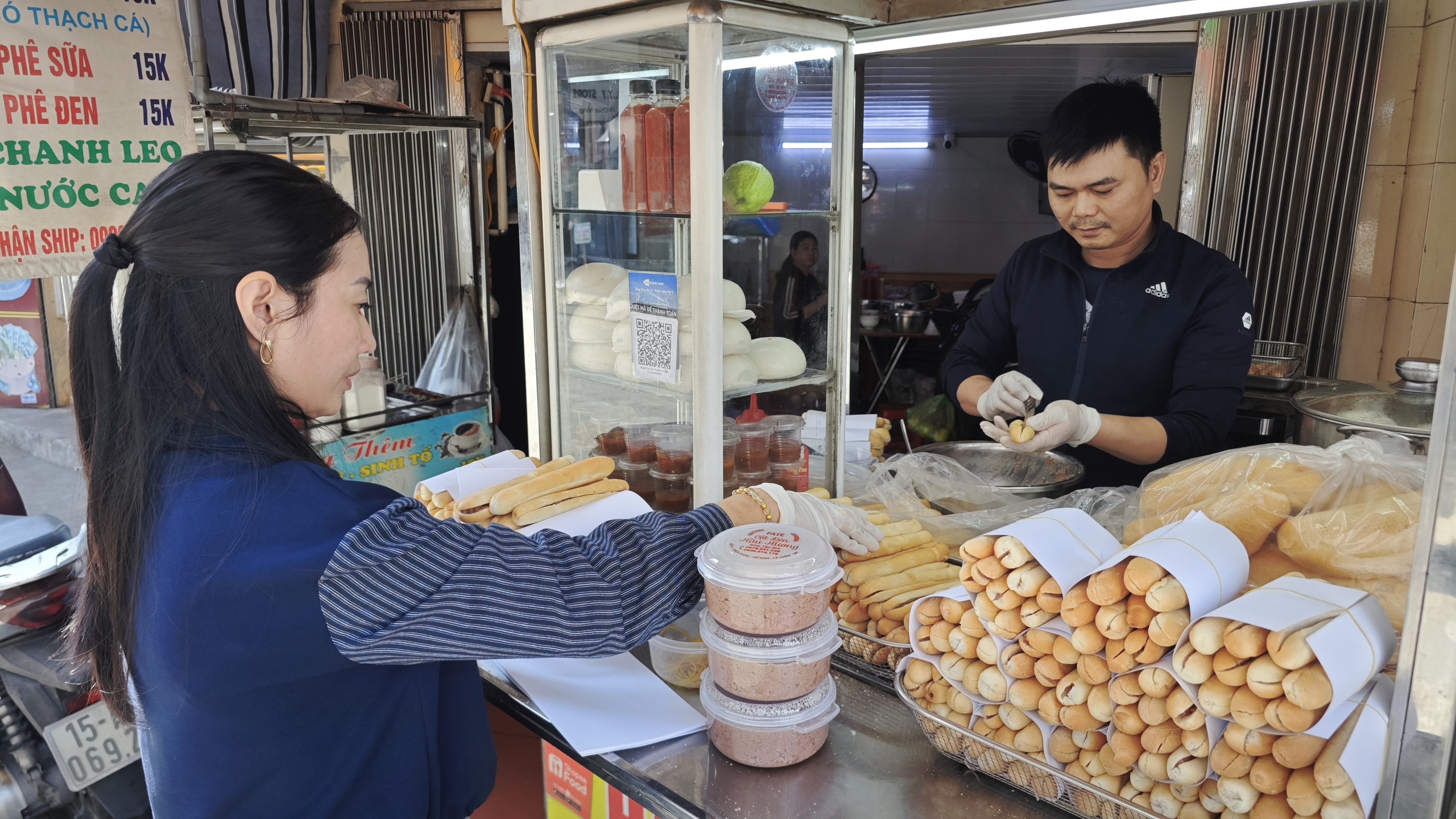 Về Hải Phòng gặp người bán pate truyền thống, lượng khách giảm 60%: “Chúng tôi không có quan hệ gì với pate Cột Đèn kia”- Ảnh 4.