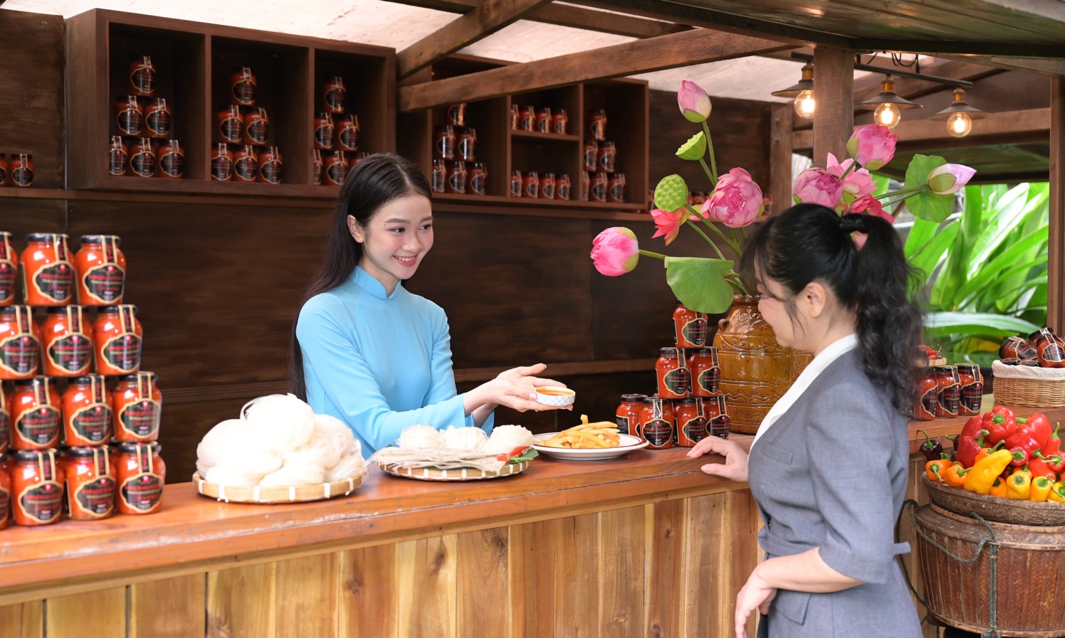 Từ tái cấu trúc doanh nghiệp đến tái cấu trúc hương vị Việt- Ảnh 2.