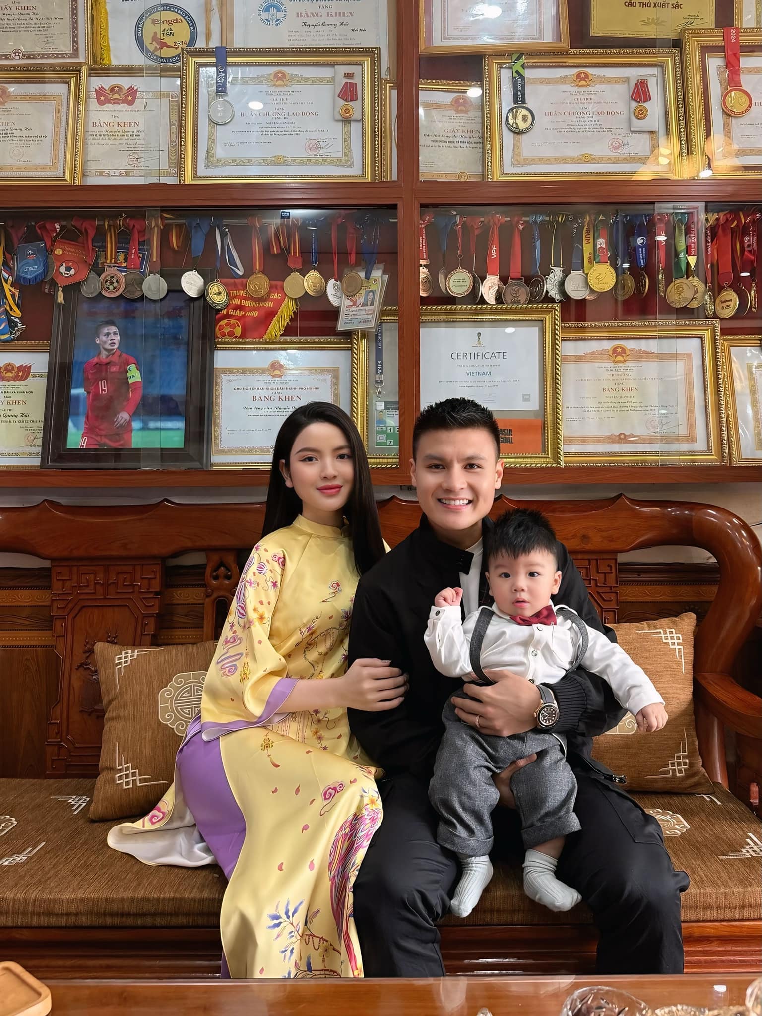 Chu Thanh Huyền - vợ Quang Hải gây tranh cãi với quan điểm “lấy chồng phải theo chồng” dịp Tết- Ảnh 3. Chu Thanh Huyền - vợ Quang Hải gây tranh cãi với quan điểm “lấy chồng phải theo chồng” dịp Tết- Ảnh 3.