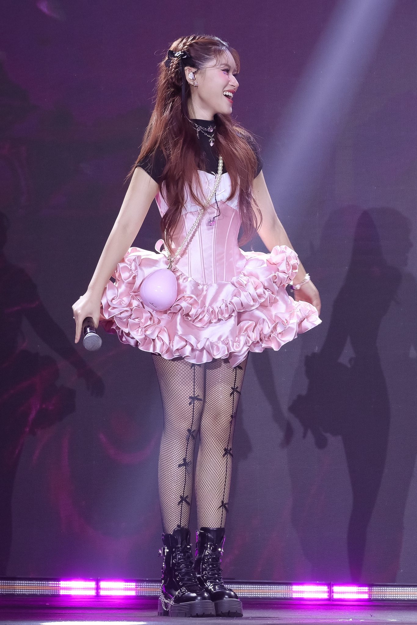 Tiểu thư 7000 tỷ nghiện m&agrave;u hồng quanh năm, chỉ l&agrave;m điều n&agrave;y v&agrave;o M&ugrave;ng 1 v&igrave; tin phong thủy- Ảnh 4.