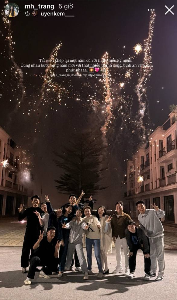 Hoà Minzy tất niên cùng hội Văn Hậu-Hải My tại khu biệt thự sang chảnh, pháo hoa tưng bừng, "chủ nợ" Văn Toàn gây sốt - Ảnh 1.