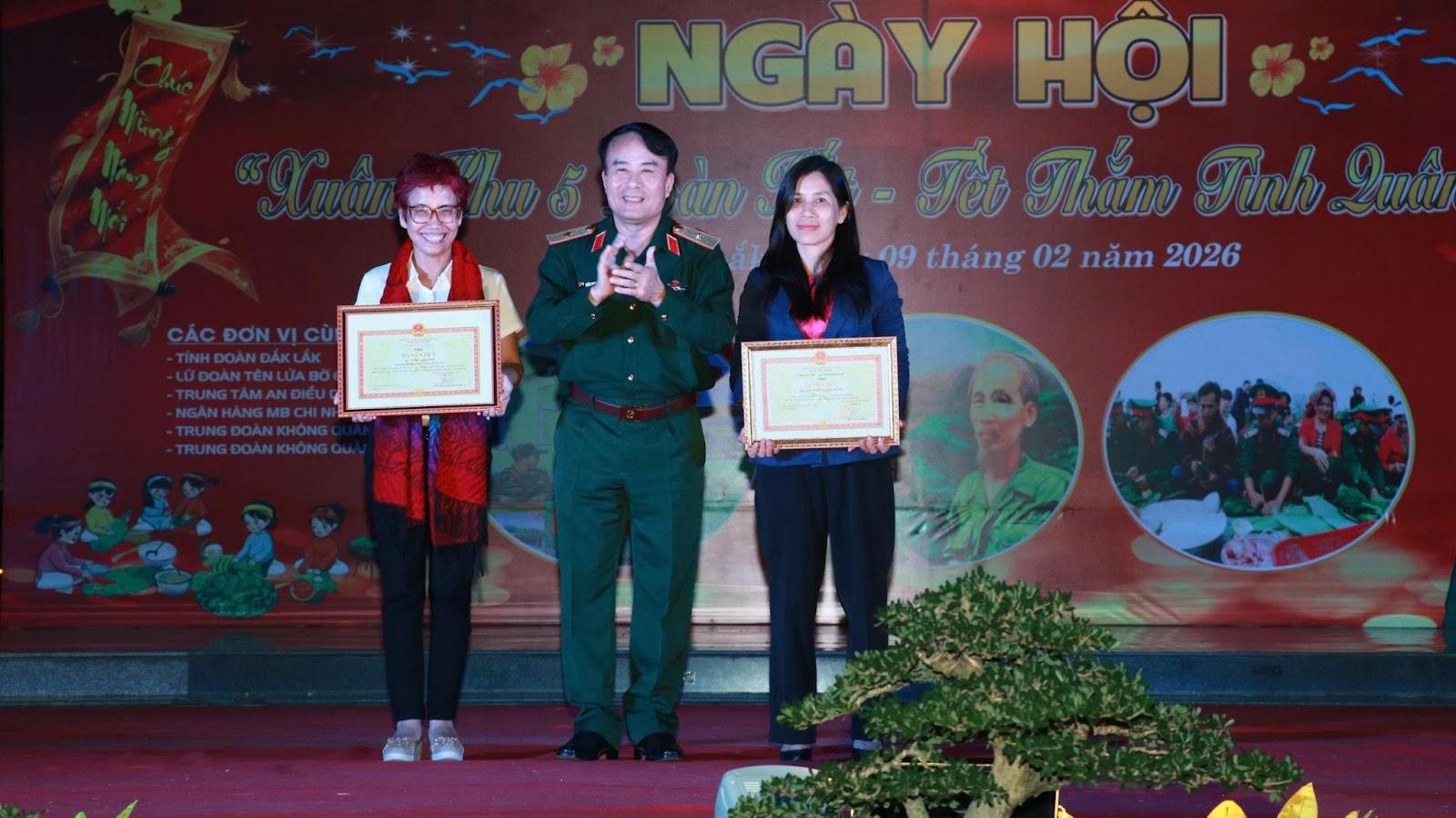 Tết ở Hòa Thịnh - và câu chuyện dài hơn một mùa Xuân- Ảnh 5.