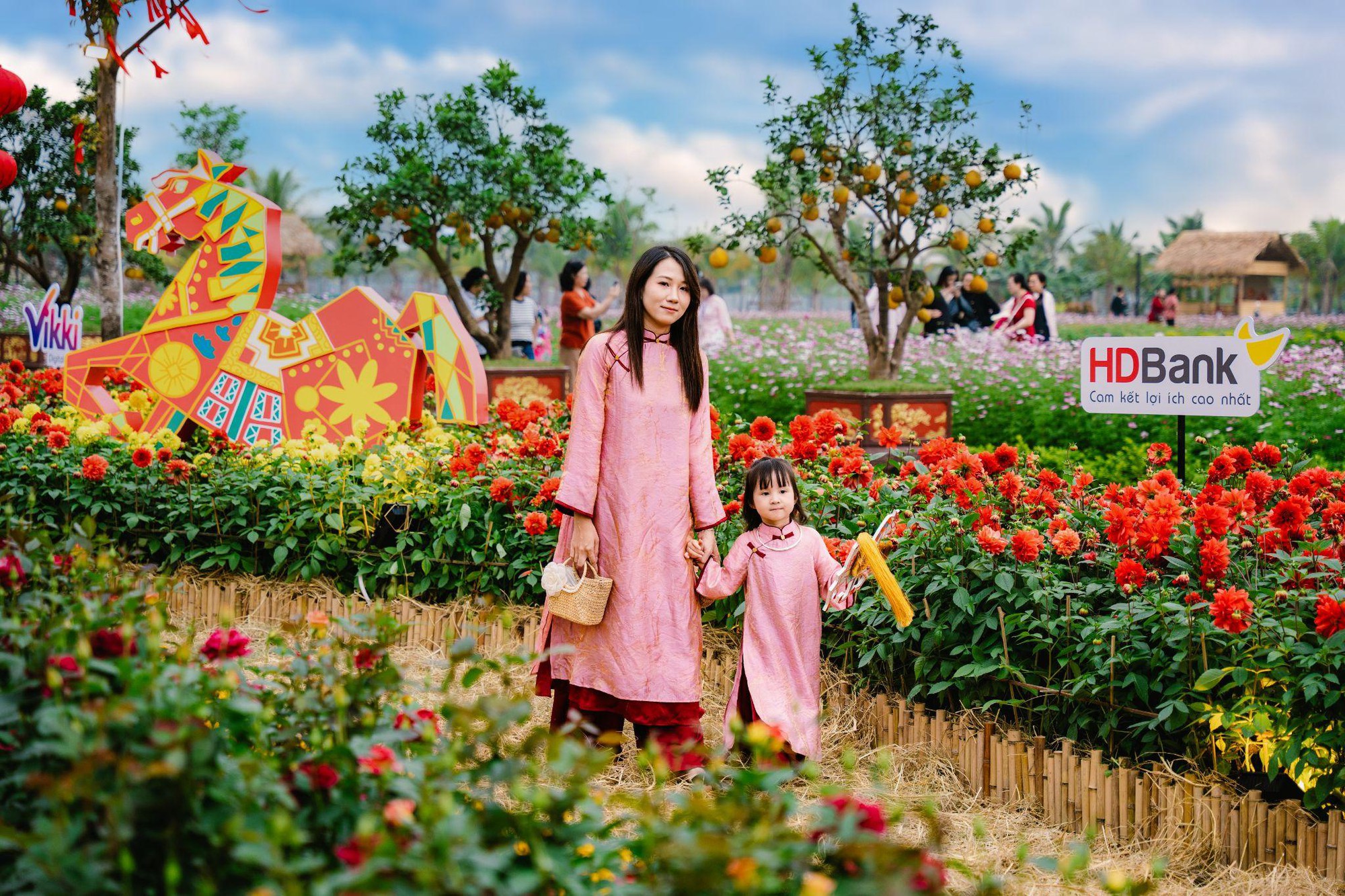 Giải mã Đường hoa Home Hanoi Xuan 2026: Tọa độ du xuân mới đang được giới trẻ Hà Nội rủ nhau check-in - Ảnh 7.