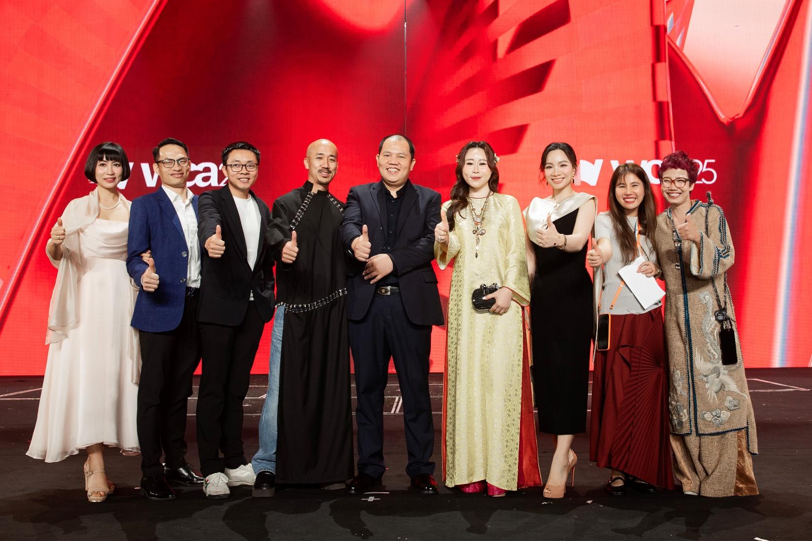 Cận cảnh sự kiện gặp gỡ của những người tiên phong góp phần kiến tạo sự phát triển Việt Nam- Ảnh 6.