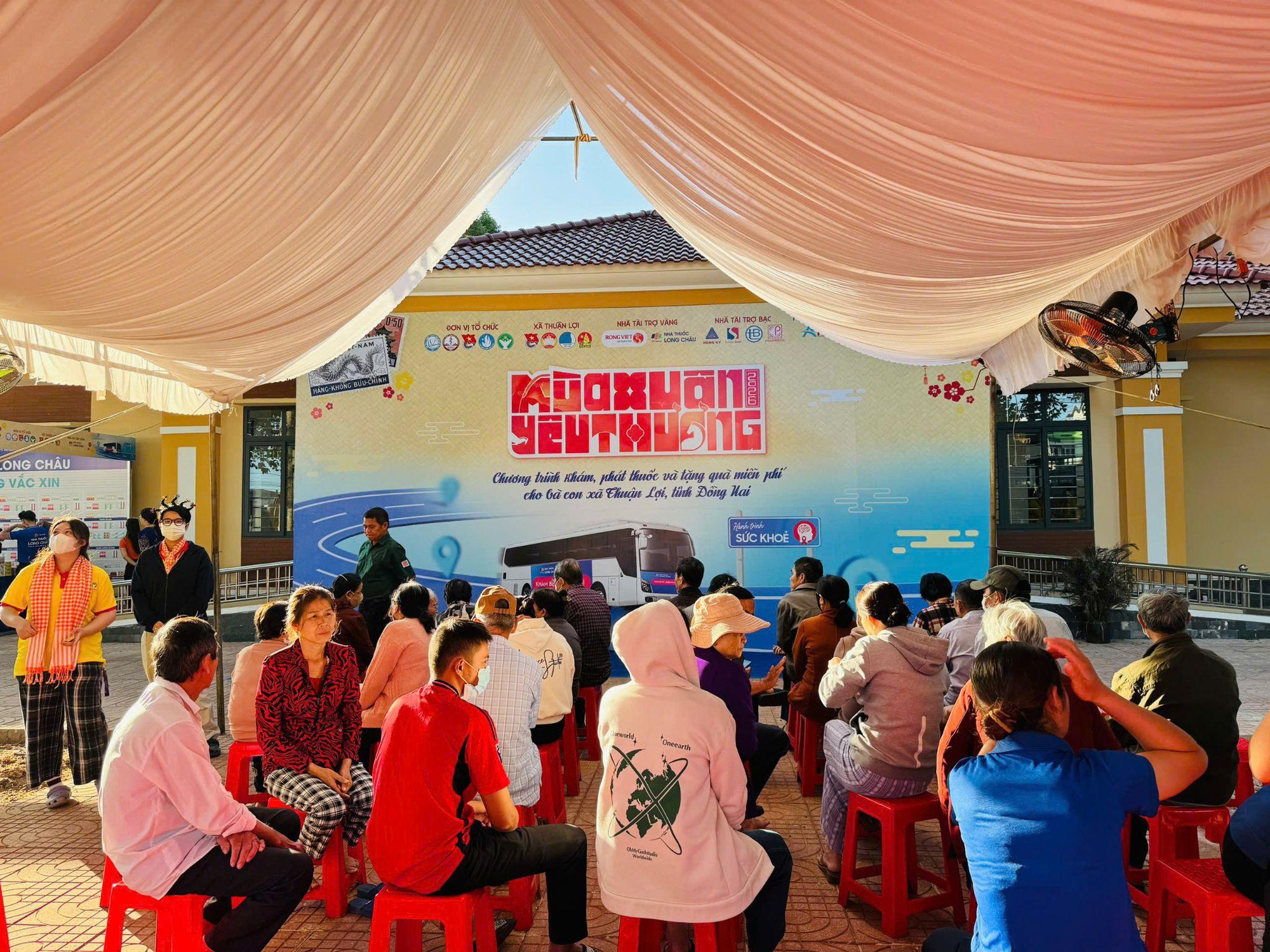 Đưa Tết ấm đến gần hàng nghìn hoàn cảnh khó khăn: Hành trình tiếp nối lan tỏa yêu thương của Long Châu trong mùa xuân 2026 - Ảnh 11.