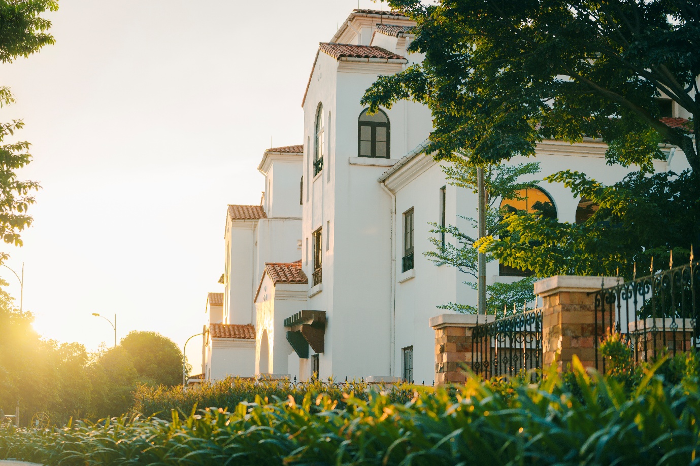 Vista Nam An Khánh: "Bức tranh" Địa Trung Hải 234ha và khoảng lặng đắt giá nơi cửa ngõ phía Tây Hà Nội- Ảnh 3. Vista Nam An Khánh: "Bức tranh" Địa Trung Hải 234ha và khoảng lặng đắt giá nơi cửa ngõ phía Tây Hà Nội- Ảnh 3.