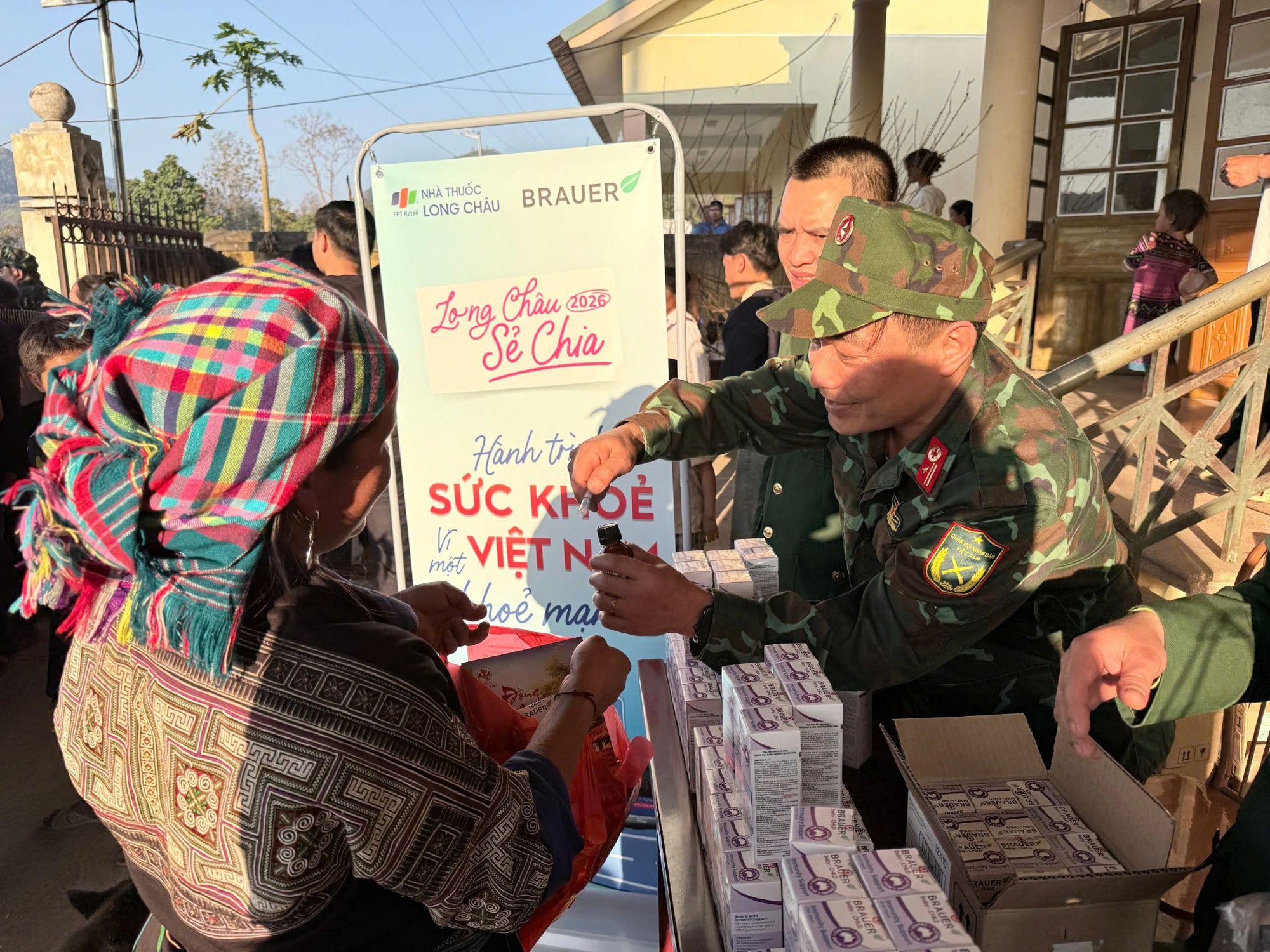 Đưa Tết ấm đến gần hàng nghìn hoàn cảnh khó khăn: Hành trình tiếp nối lan tỏa yêu thương của Long Châu trong mùa xuân 2026 - Ảnh 9.