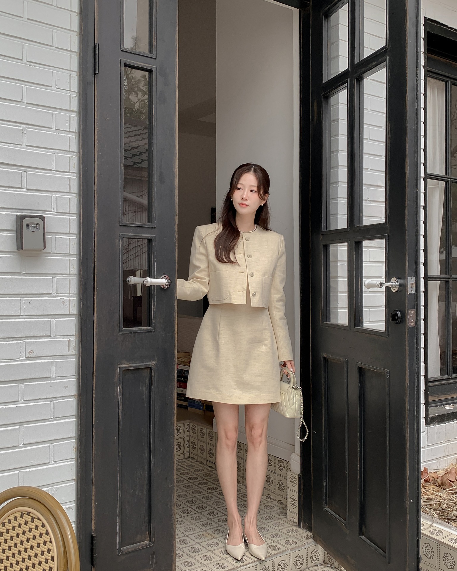 Chân váy đơn giản đến mấy cũng thành long lanh, sang chảnh nếu chị em diện theo 4 cách- Ảnh 8.