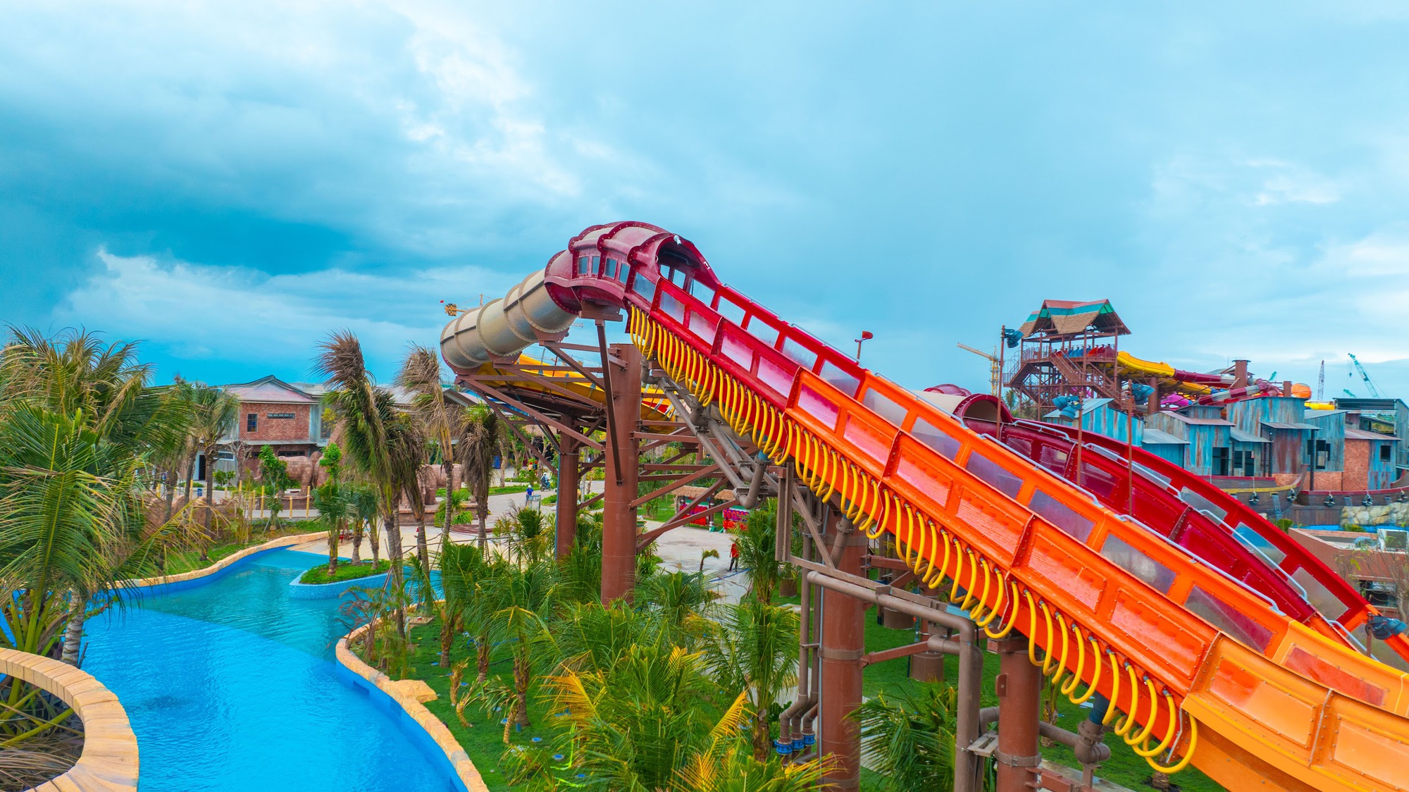 Cú đúp kỷ lục đưa Công viên nước Sun World Vũng Tàu thành điểm chơi xuân hot bậc nhất Nam bộ - Ảnh 1.