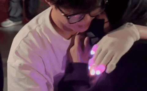 Rapper Vbiz tung trọn bộ ảnh đám hỏi độc lạ bên bạn gái quản lý- Ảnh 11.