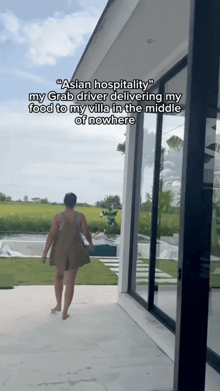 Khách Tây chết lặng nhìn shipper lộ diện từ dưới bùn để giao đơn hàng giữa ruộng- Ảnh 3.