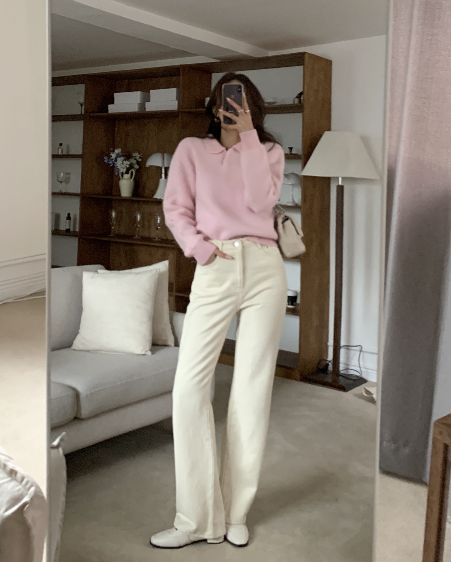 5 cách mặc quần jeans sang trọng và nổi bật, đúng không khí Tết - Ảnh 1.