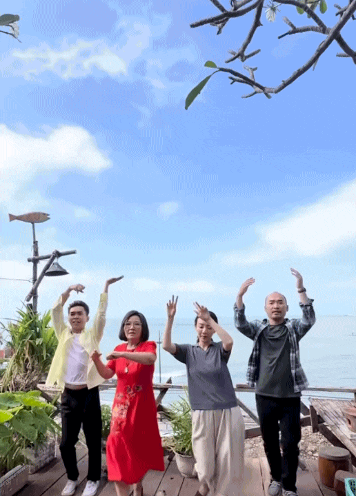 Nhạc trend hot nhất Tết 2026: Giai điệu từ Chị Đẹp viral khắp cõi mạng, dàn “boy phố” múa “sương sương” hút cả triệu view- Ảnh 2.