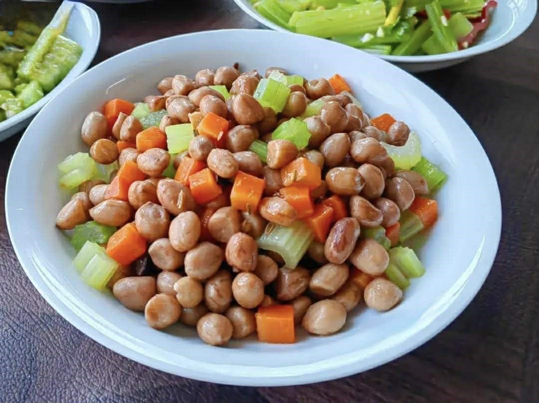 4 món ăn dễ làm này vừa giúp việc bếp nhàn tênh dịp Tết lại ngon miệng và chống ngán hoàn hảo - Ảnh 5.