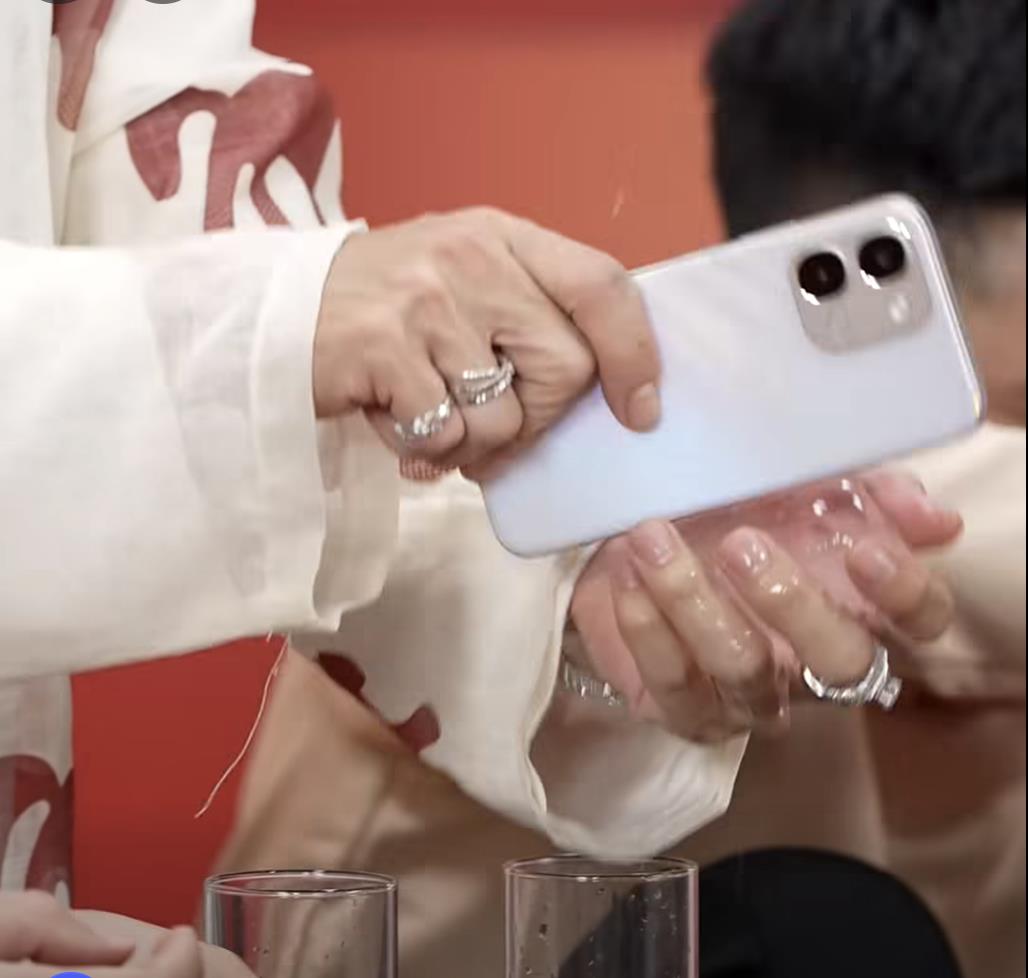 Livestream 6 tiếng “còn pin còn live”: Khi Y31d bước vào bài test kéo dài suốt một ngày Tết - Ảnh 2.