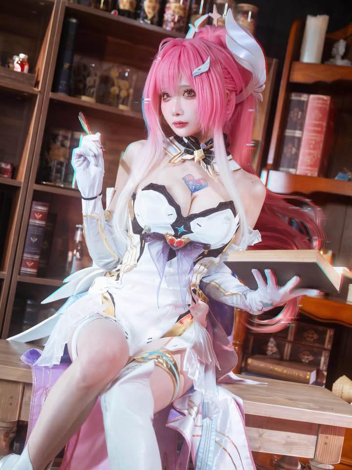 Coser khoe dáng tại sự kiện làm fan tiếc nuối vì chỉ được gặp Idol 2 ngày tại festival- Ảnh 3.