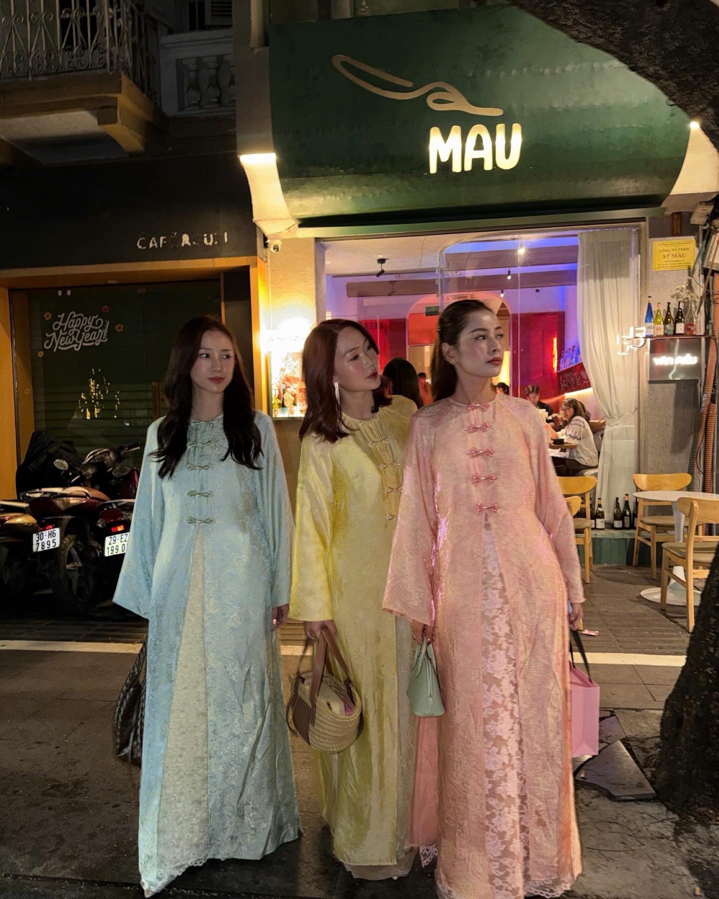 29 Tết MXH ngập ảnh d&agrave;n sao Việt diện &aacute;o b&agrave; ba, kh&ocirc;ng kh&iacute; xốn xang vui qu&aacute; chừng!- Ảnh 17.