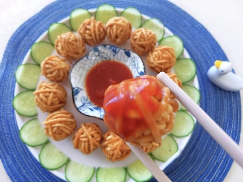 Món trứng cút cuộn mì giòn tan hoàn hảo cho bữa cơm ngày Tết 2026 - Ảnh 11.