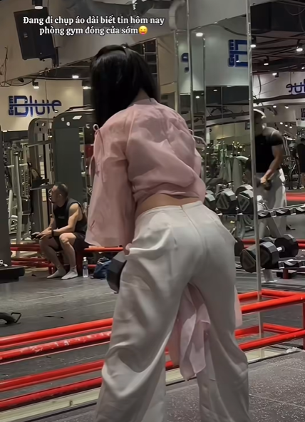 Nghỉ Tết nhưng không quên giữ dáng, nữ gymer khiến người xem "choáng" khi mặc áo dài "quẩy" ở phòng tập - Ảnh 5.