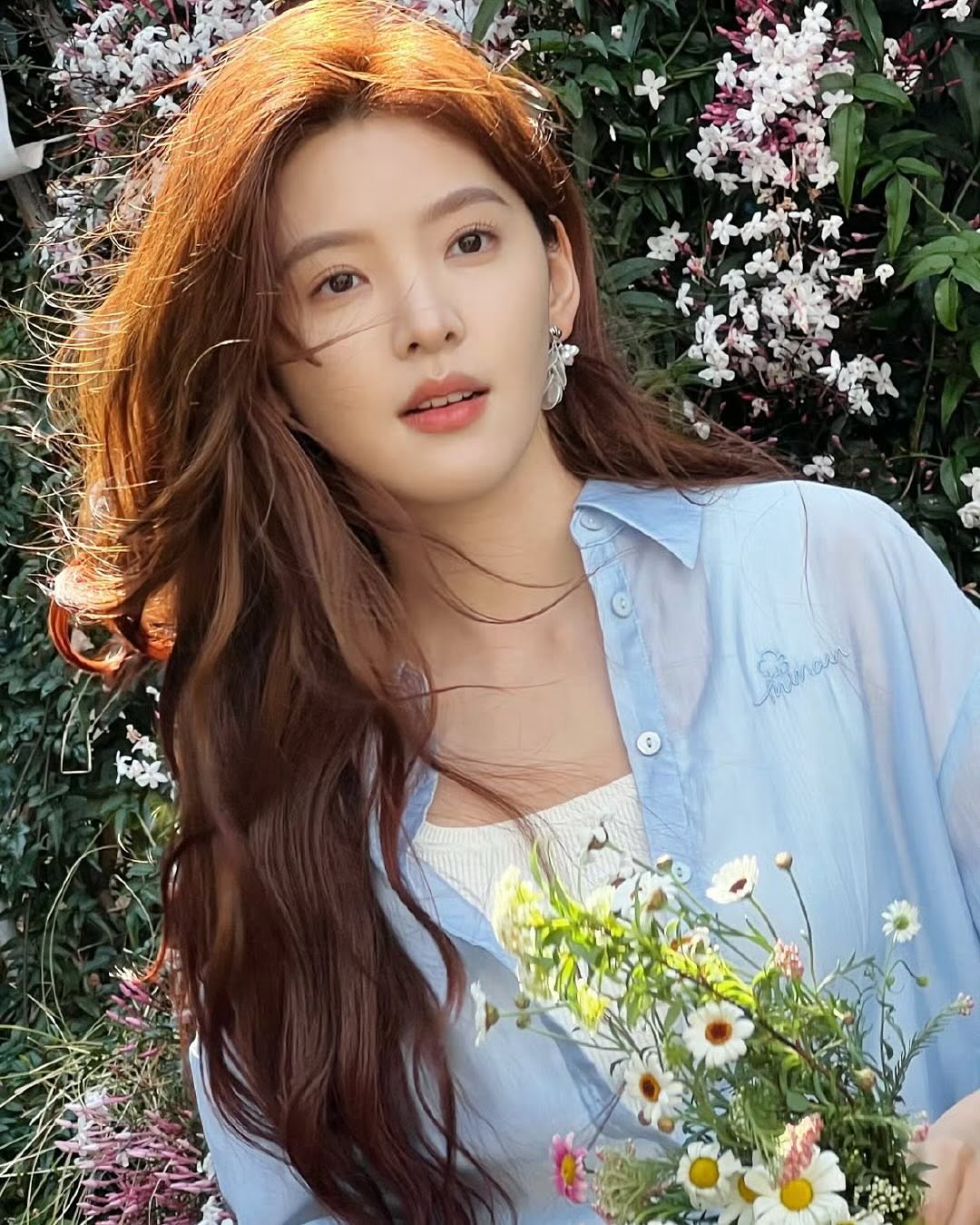 Tử vi tổng quan tuổi Mùi năm Bính Ngọ 2026: Sự nghiệp thăng hoa, tài lộc rực rỡ, tiền bạc rủng rỉnh- Ảnh 1.