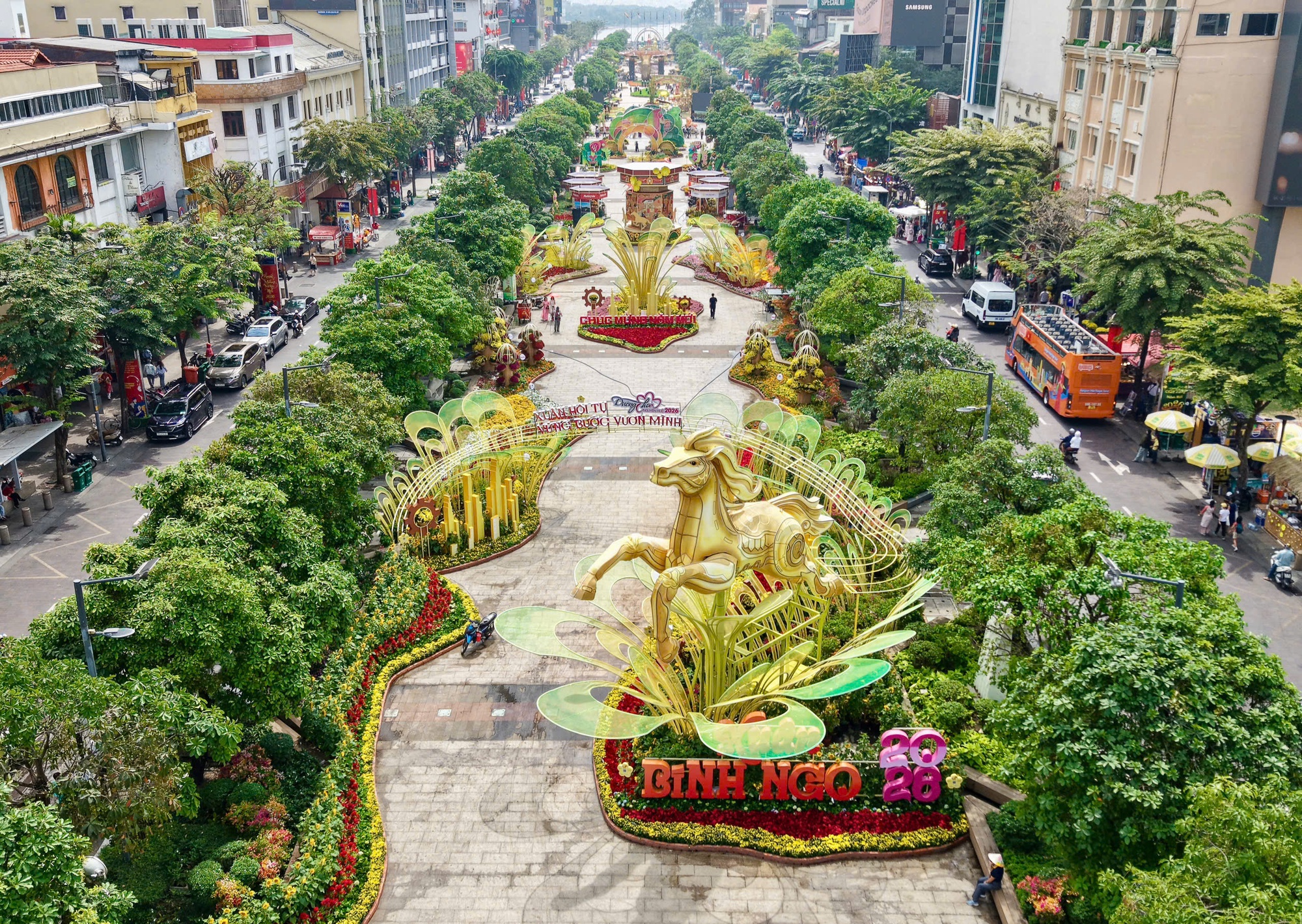 Cảnh tượng ngay lúc này tại khu đất giữa trung tâm TP.HCM: Nhiều người không tin vào mắt mình- Ảnh 7.