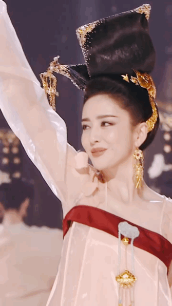 Mỹ nhân chiếm sóng show cuối năm: Đẹp như tiên nga giáng thế, ăn trọn điểm chuyên môn nhờ điệu múa trăm hoa đua nở- Ảnh 9. Mỹ nhân chiếm sóng show cuối năm: Đẹp như tiên nga giáng thế, ăn trọn điểm chuyên môn nhờ điệu múa trăm hoa đua nở- Ảnh 9.