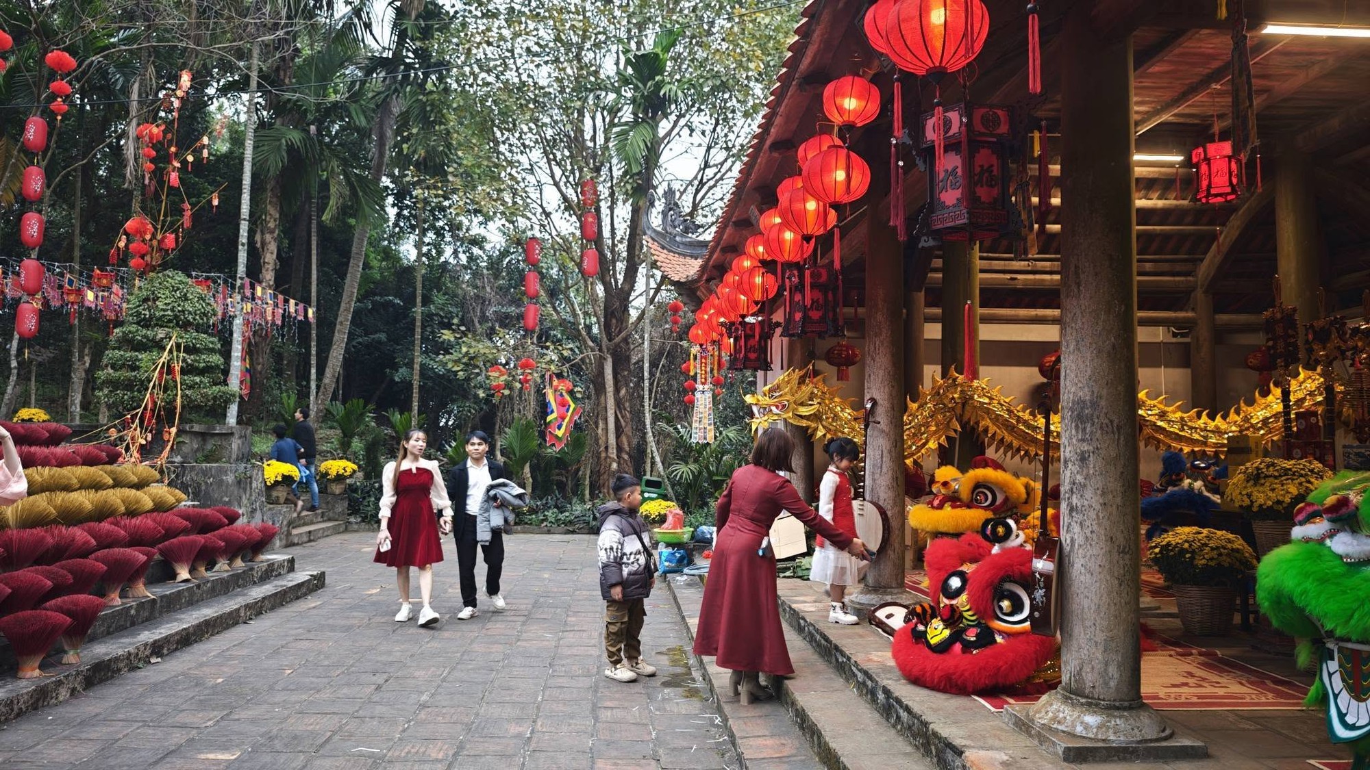 Ngọn núi cao chưa đến 100m, được mệnh danh là "núi rồng": Trên đỉnh có di tích quốc gia gần 1000 tuổi- Ảnh 11.