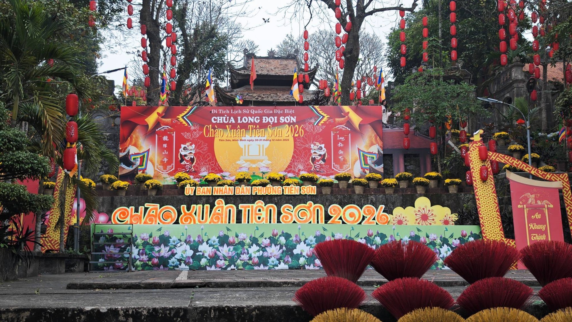 Ngọn núi cao chưa đến 100m, được mệnh danh là "núi rồng": Trên đỉnh có di tích quốc gia gần 1000 tuổi- Ảnh 10.