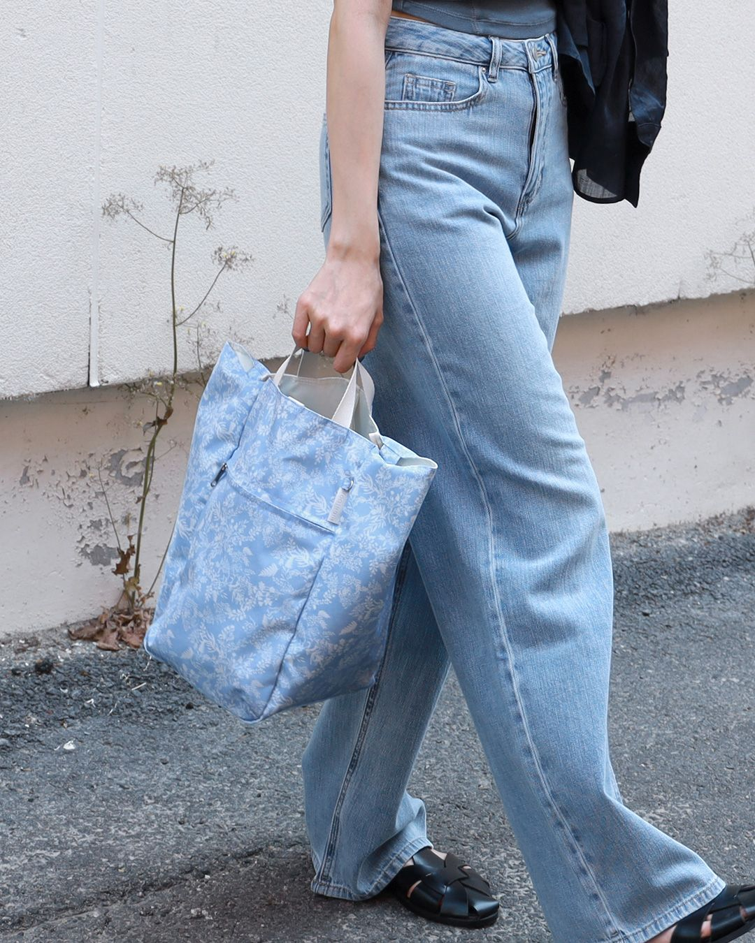 38 tuổi, tôi chỉ dùng đúng một chiếc túi suốt cả năm và tiết kiệm được nhiều tiền hơn mình tưởng- Ảnh 3.