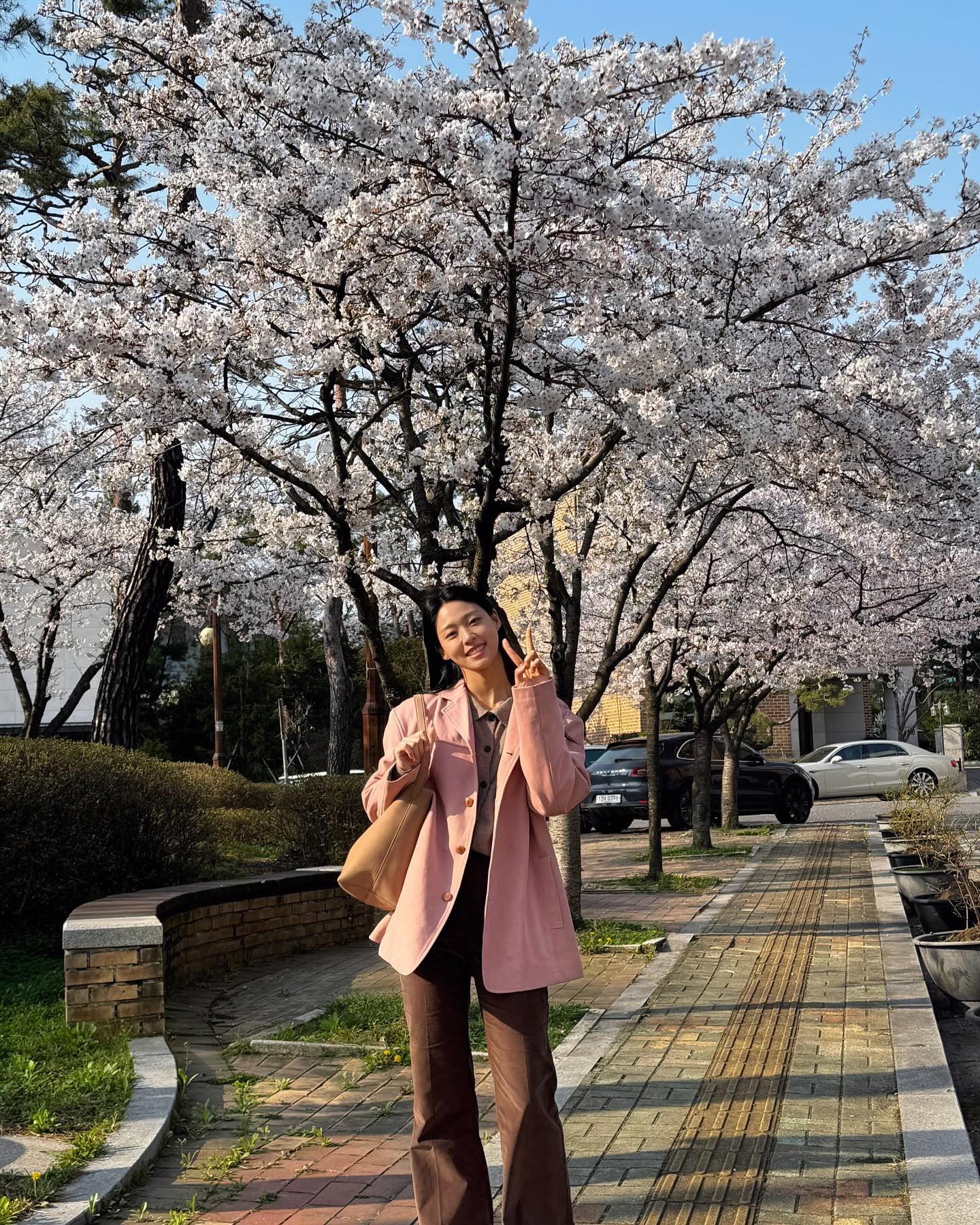 Mỹ nữ đóng cùng Song Hye Kyo trong siêu phẩm sắp chiếu: Nhan sắc như thiên thần, style xuất sắc- Ảnh 12.