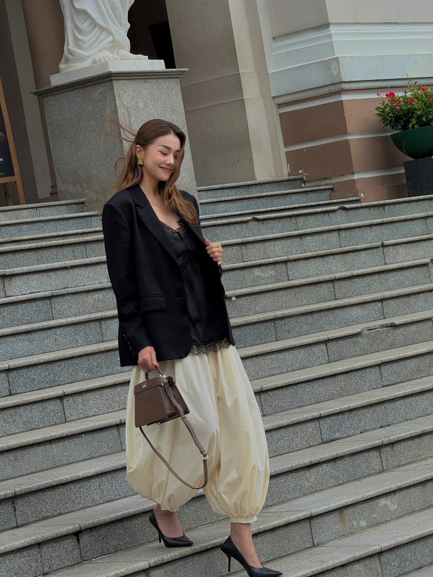 5 món thời trang giúp chị em nổi bật nhất Tết này, sắm là không hối tiếc- Ảnh 5.