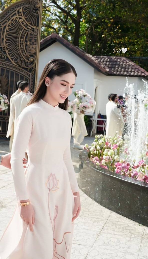 "Bạch nguyệt quang" của thiếu gia út nhà tỷ phú Jonathan Hạnh Nguyễn tự công khai điều giấu kín 3 năm- Ảnh 6. "Bạch nguyệt quang" của thiếu gia út nhà tỷ phú Jonathan Hạnh Nguyễn tự công khai điều giấu kín 3 năm- Ảnh 6.