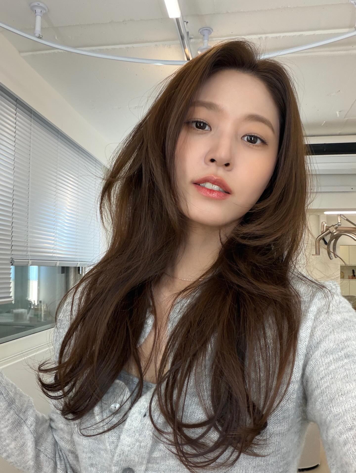 Mỹ nữ đóng cùng Song Hye Kyo trong siêu phẩm sắp chiếu: Nhan sắc như thiên thần, style xuất sắc- Ảnh 5.