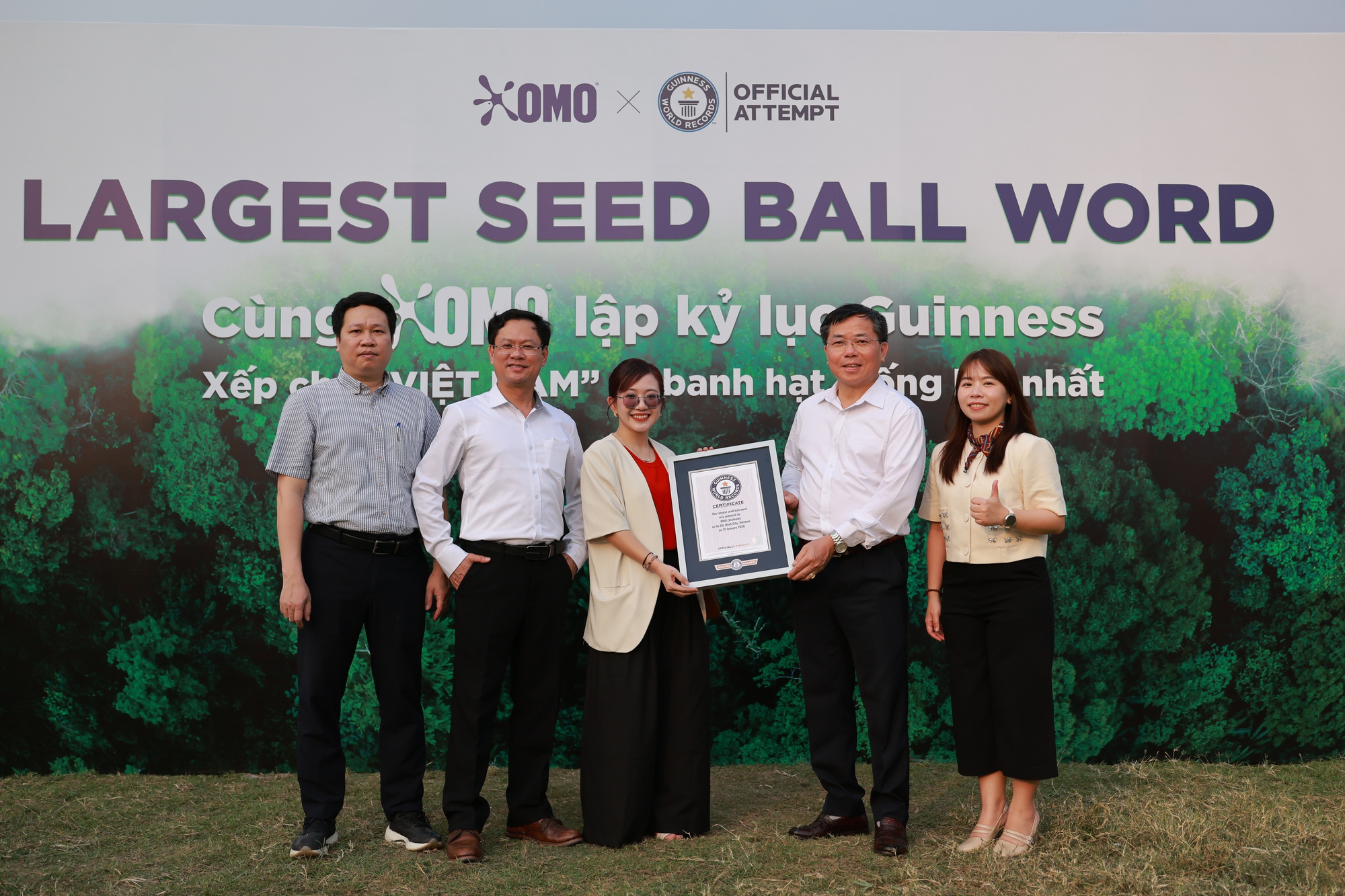 OMO lập kỷ lục Guiness Thế giới, ký kết biên bản ghi nhớ cam kết trồng 1 triệu cây giai đoạn 2026 - 2030- Ảnh 2.