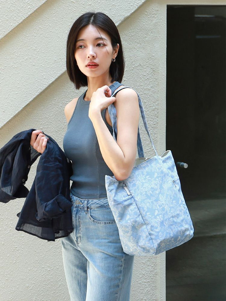 38 tuổi, tôi chỉ dùng đúng một chiếc túi suốt cả năm và tiết kiệm được nhiều tiền hơn mình tưởng- Ảnh 2.