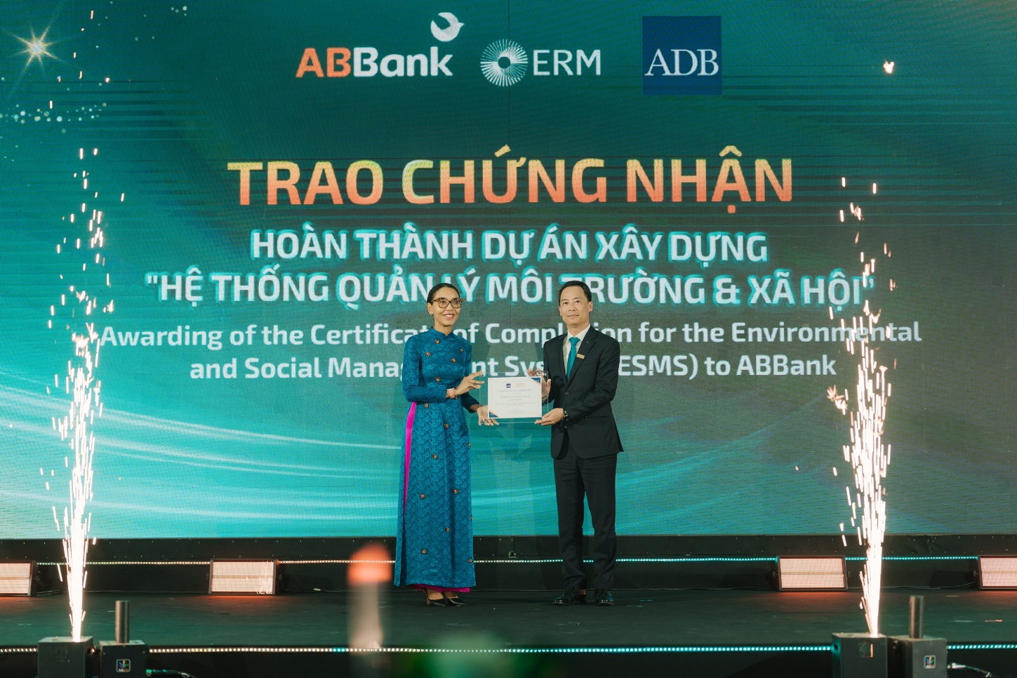 ABBANK ra mắt nhận diện thương hiệu mới: Tiếp nối triết lý phụng sự khách hàng và cộng đồng- Ảnh 5.